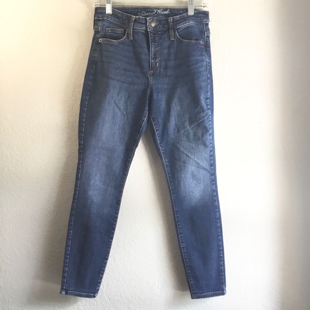 Universal Thread blue jeans High Rise Skinny 6/28S waist 28" inseam 26 1/2